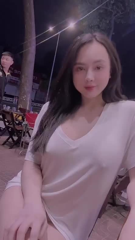 Preview for  trên Instagram của Ngoc Elis • 6 Tháng 1 2023 lúc 0 54 360p